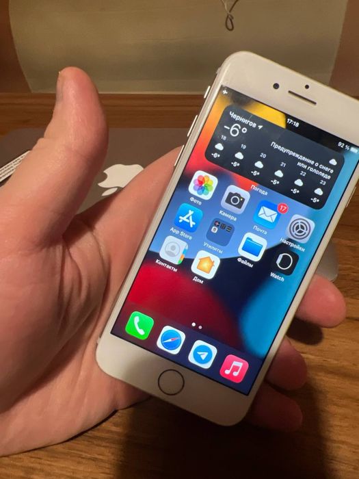 Продам Iphone 7  128GB Срочно торг