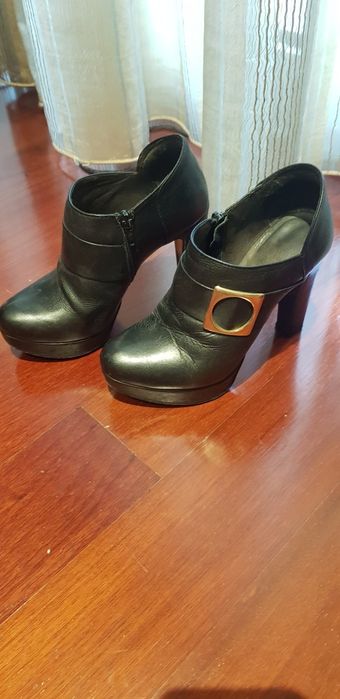 Botas compensadas em pele n 36