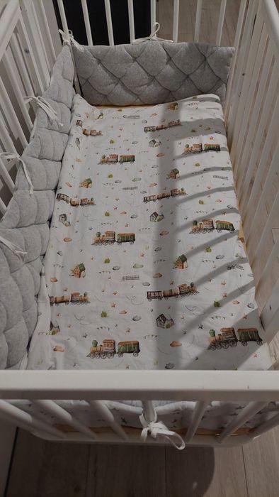 Дитяче ліжко з маятником