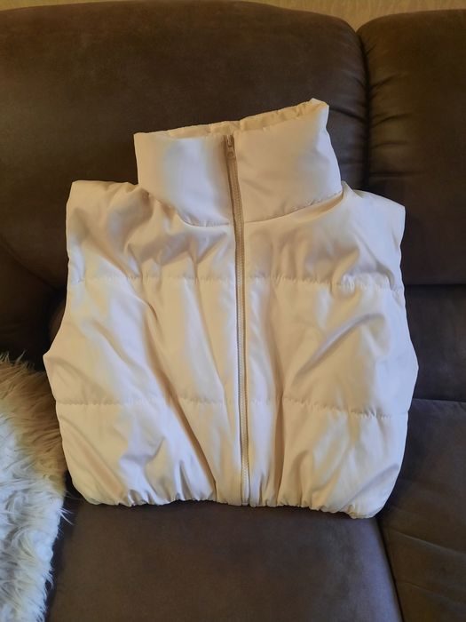 Женская укороченная жилетка