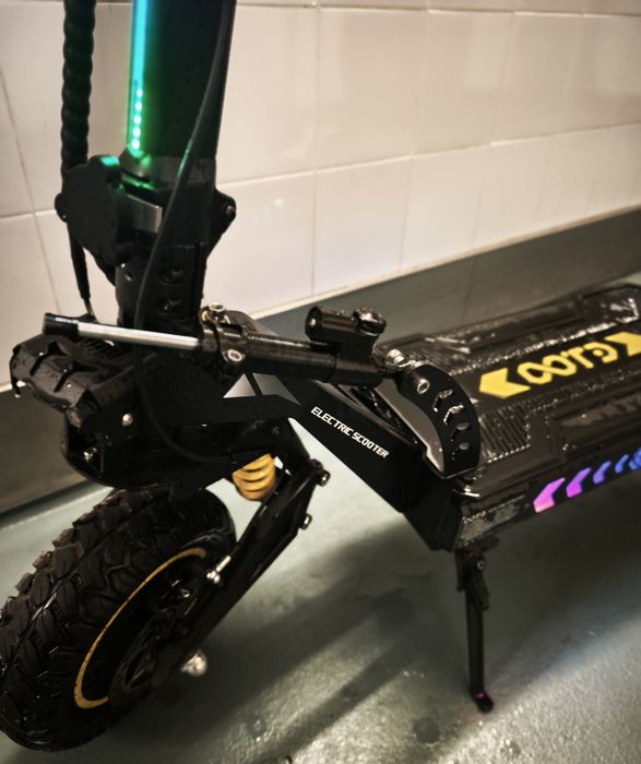 Trotinete OOTD T10 PRO com amortecedor de direção