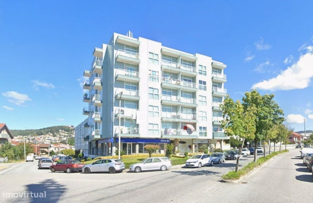 Apartamento T3 com terraço