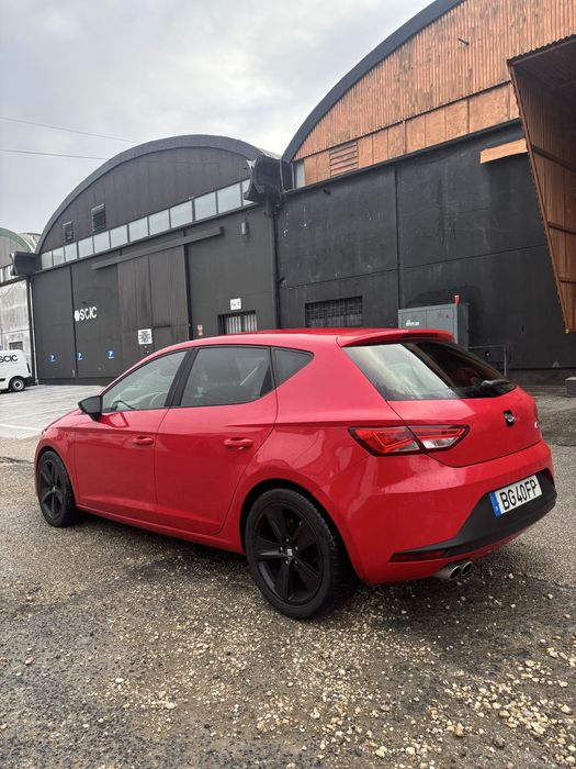 Seat leon 2.0 TDI  FR  DSG  189000km inspeçao feita recente .