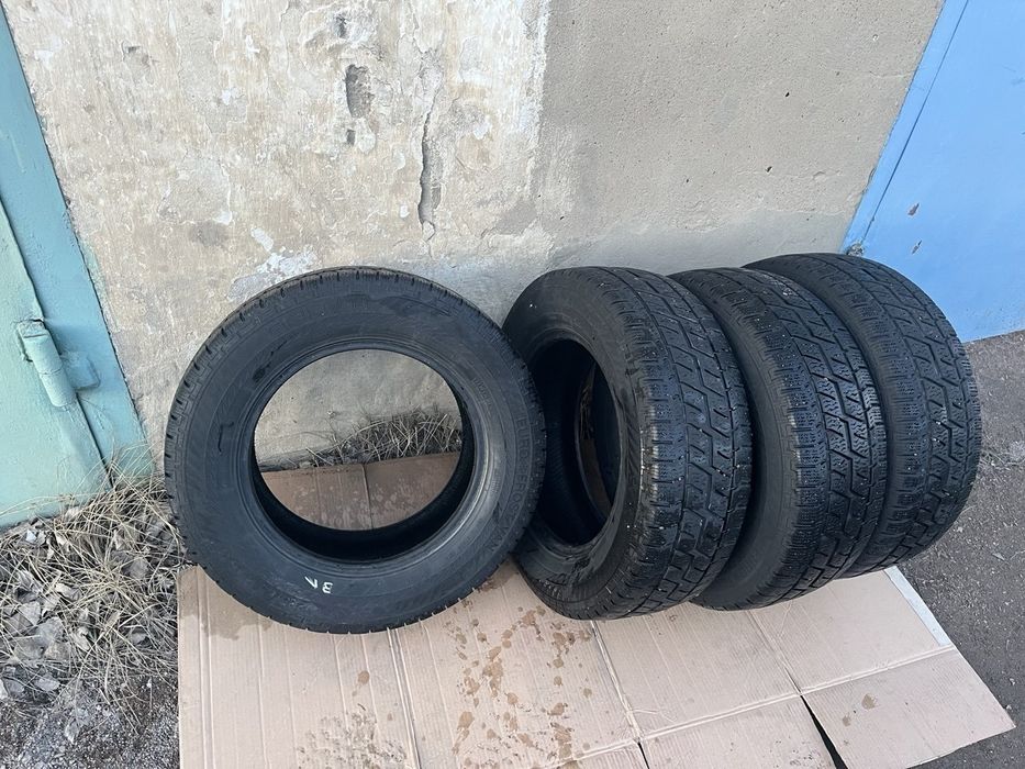 Шини зимні Gislaved 225/60/r16C