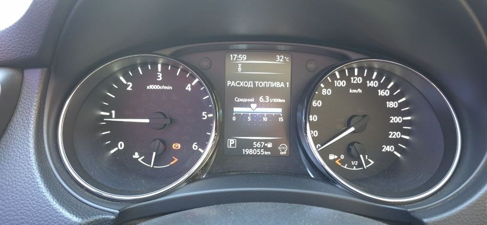 Nissan Qashqai. .