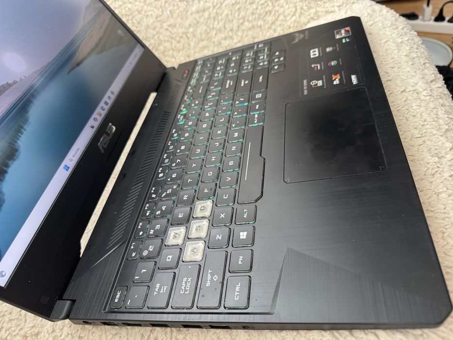 Asus Fx505DU 120Hz 1660Ti