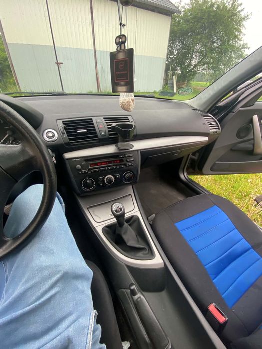 Bmw e87 samochód