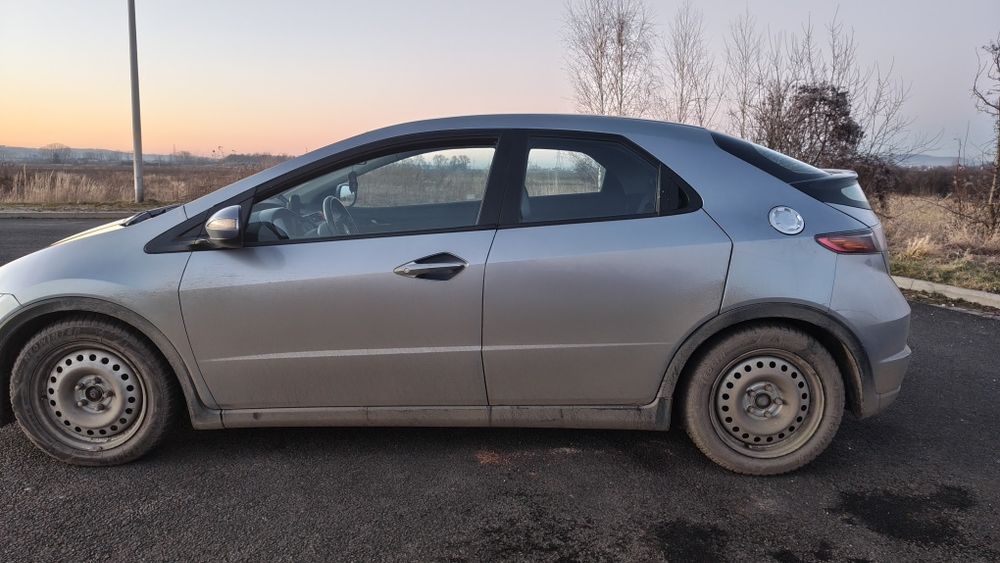 Honda Civic VIII hatchback 2.2 diesel