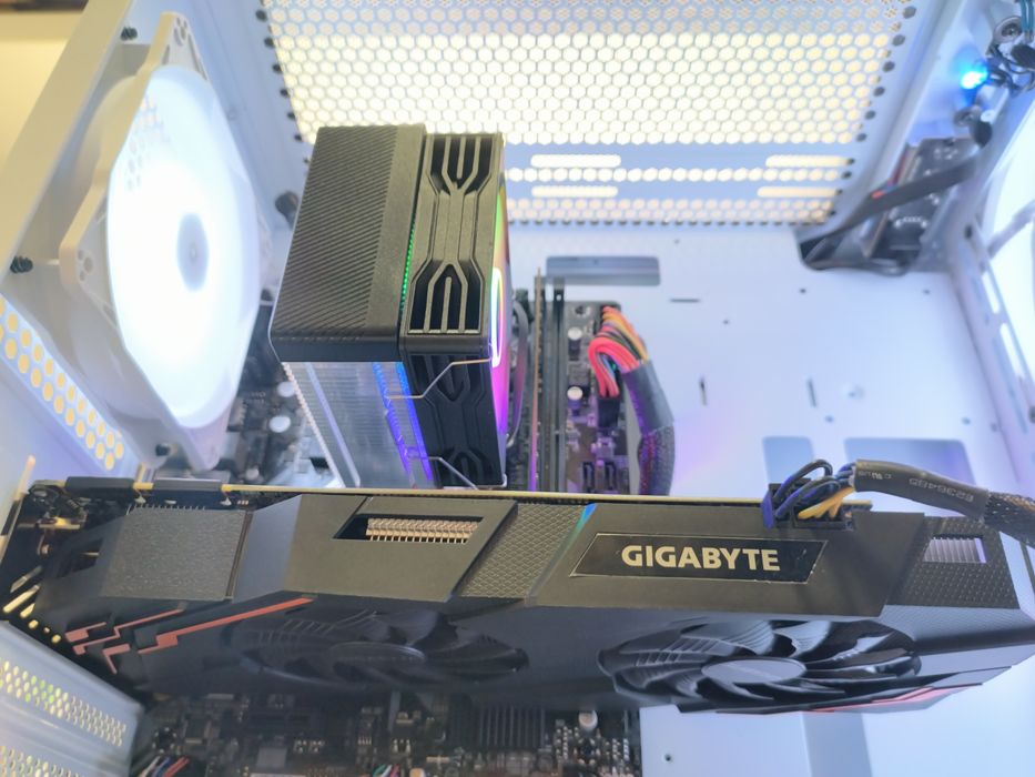 PC gamer Core i7 8700 4,6ghz+ GTX 1070Ti 8gb + 16gb+ 1,25Tb NVME/HD