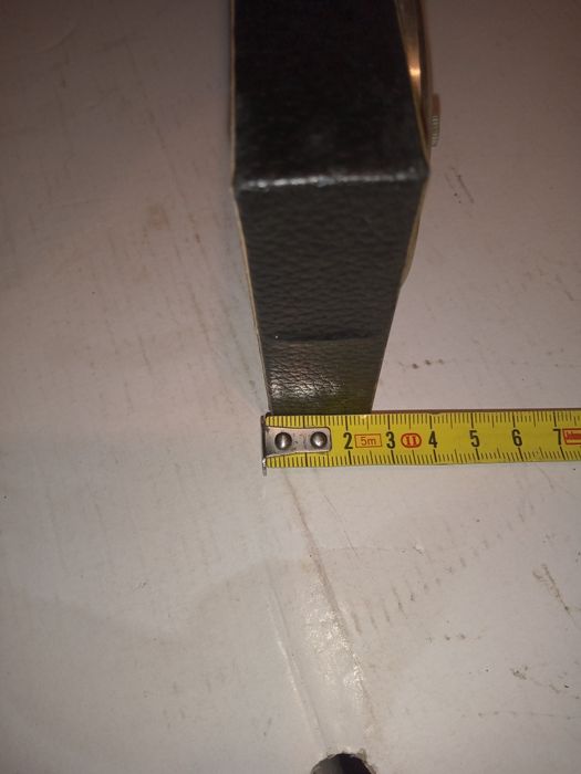 Barometr z datownikiem