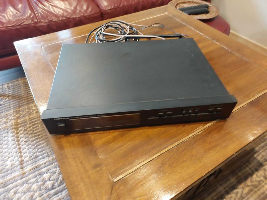 Rotel RT-850A — Sintonizador FM/AM