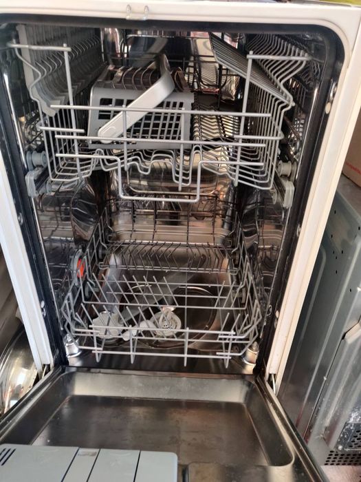 Продам посудомоечную машинку Electrolux