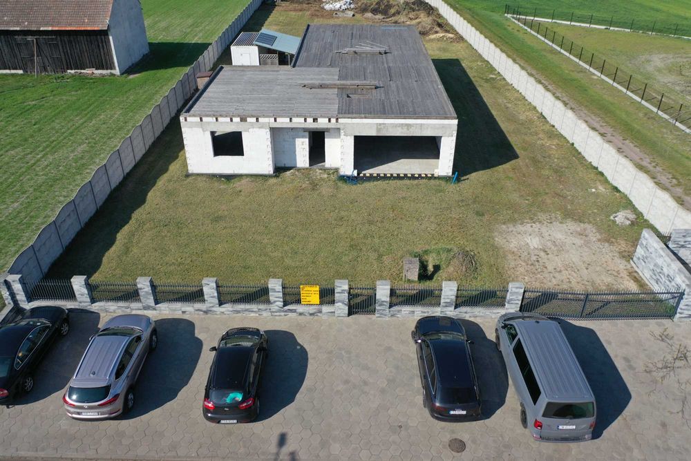 Pilne!!! Dom parterowy 276m2 w trakcie budowy, działka o powierzchni 2611m2
