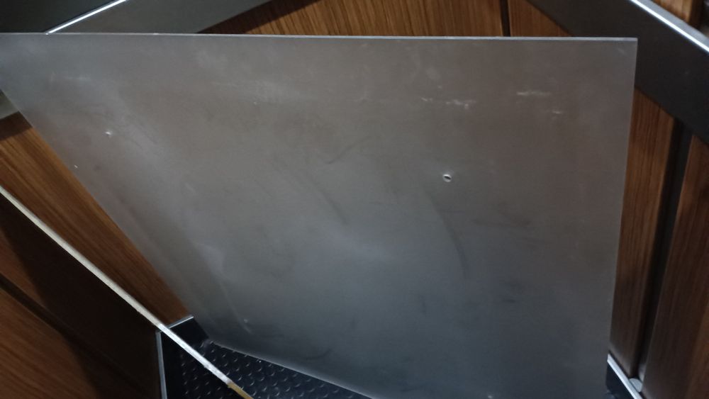 Acrilico transparente e branco