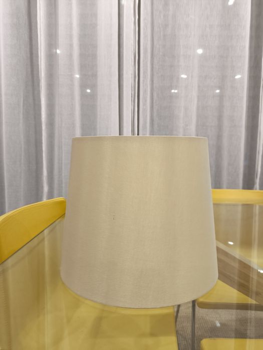 Abajur bege como novo