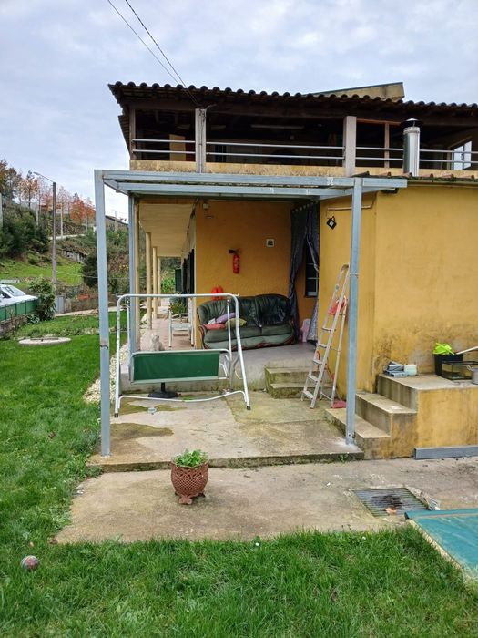 Serralheiro ao serviço