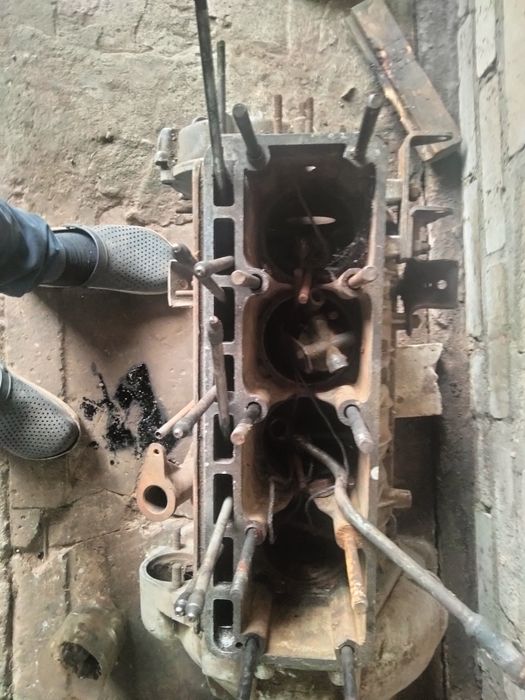 Продам блок 402 ,