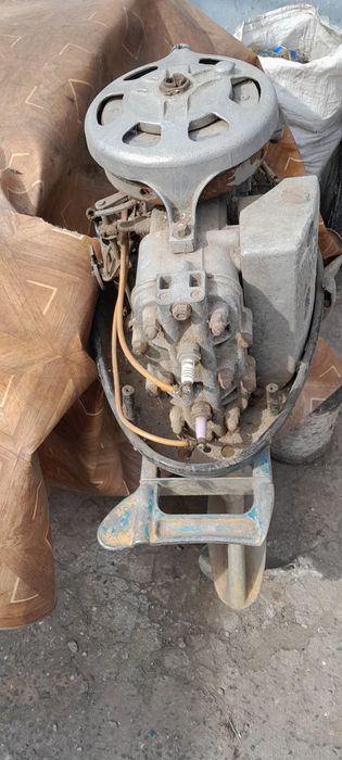 човновий мотор вихор