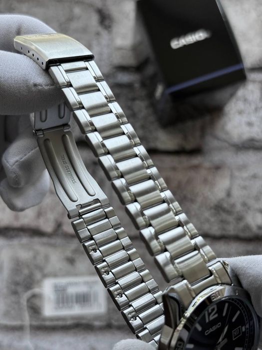 Нові та оригінальні! Гаранія 24 місяці! Часи Casio MTP-V004D-1B2