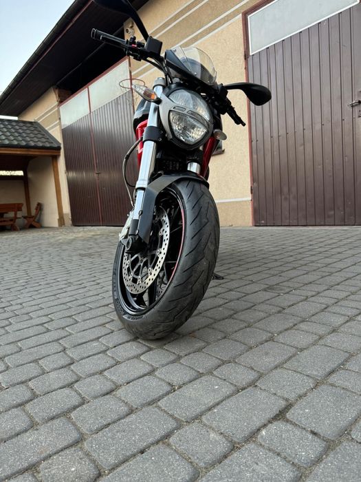 Ducati Monster 796