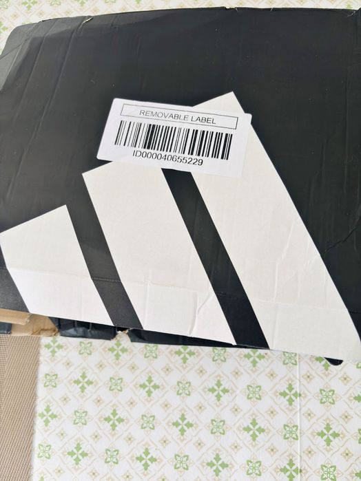 Vende se ténis adidas unisses