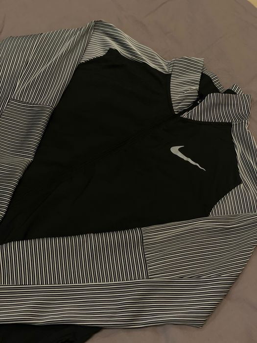 Оригінальна бігова кофта Nike Running Dri-Fit