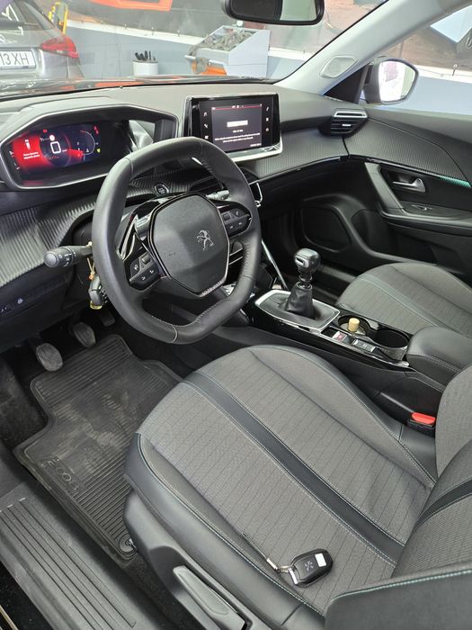 Peugeot 2008 1.2 Gasolina ALLURE