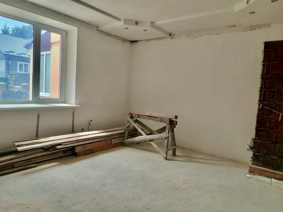 Продається квартира в частині 2-поверхового будинку. Чортків