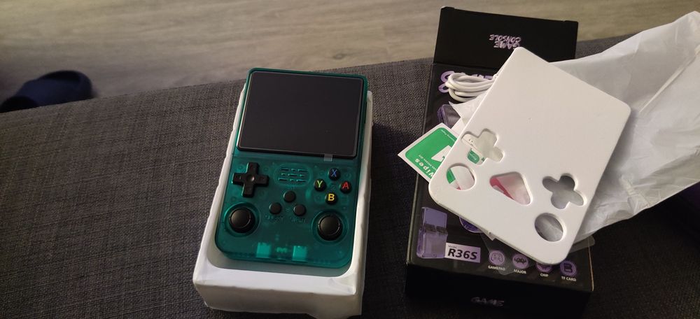 Consola de jogos retro r36S