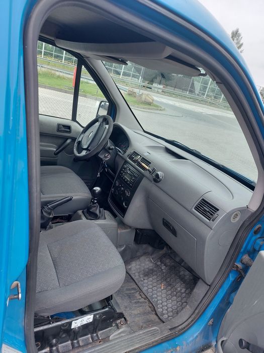 Ford transit connect zadbany dostawczak warto