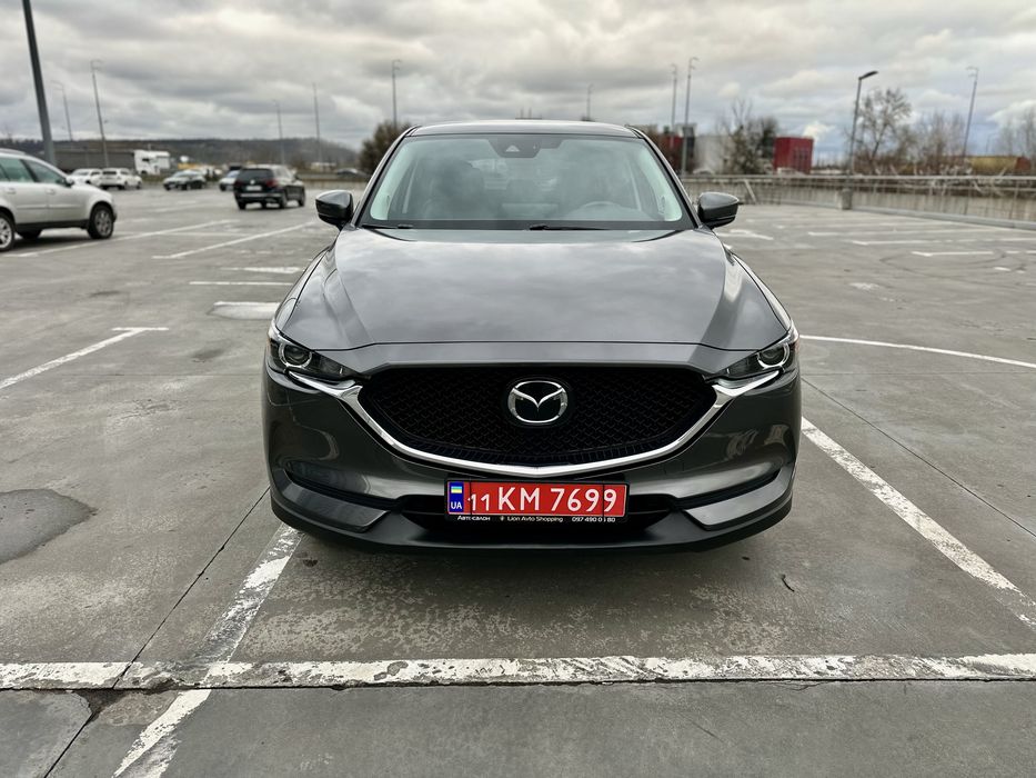 ПОВНИЙ ПРИВІД ! Комплектація Росхід місто 9л трасса 7л Пробіг ОРІГІНАЛЬНИЙ !!! Мотор простий 2.5 при чому дуже економний Коробка звичайна 9ст автомат Шумоізоляція PREMIUM Комплектація: Шкіряний салон з перфорацією Шкіряна торпеда карти дверей Удержання полоси (руль сам повертає та починає вібрувати та сигналізує) Підігрів Керма ПідлокНавігація Bluetooth AUX WIFI CARPLAY 2USB Авто дальній Відкрити/Закр багаж без допомоги рук Швидк зарядка Розпізнавання знаків та завданням руху Допомога при паркуванні R-камера заднього ходу з проекцією керма Парктроники перед/зад Гучний звязок Голосові команди з керуванням Матричні фари (ближній/далекий) Ходові вогні Преміум музика Датчики дощу світла Дистронік Розпознання людини на пешоході Єкстренне гальмування на перехресті Посилення гальма Комфортне вихід з авто відїзжає руль сидіння Єлектро кермо Розумна коробка і гальма (при зіткненні сигналізує про небезпеку і знижує швидкість) Копка START/STOP Підігрів всіх сидінь Перед/Зад Хром пакет Багатозонний Клімат Матричні та Лед фари перед/задні Бортовий компьютер Повноцінно Електро сидіння Великий сенсорних монітор Мульті Кермо з усіма настройками Електронний щиток OPTITRON Подсвітка провіди до дому режиму їзди 3 DRIVE Титанові диски R18 Круїз контроль адаптивний Електро сидіння з підігрівом Лобове з підогривом Сліпи зони в зеркалах Тоноване скло Електронний ручник (відразу стає та знімається при троганьї/зупинці) Гірський спуск Курсив стійкості по нерівній дорозі трасса місто Скло всі оригінальні із заводу що дуже важливо лобовое також Дзеркала з автозатемненням Автомобіль як новий Машина без вкладень Шукаїте ОБСЛУГОВУВАНУ МАШИНУ ДЗВОНИТЬ !!! Торг біля авто