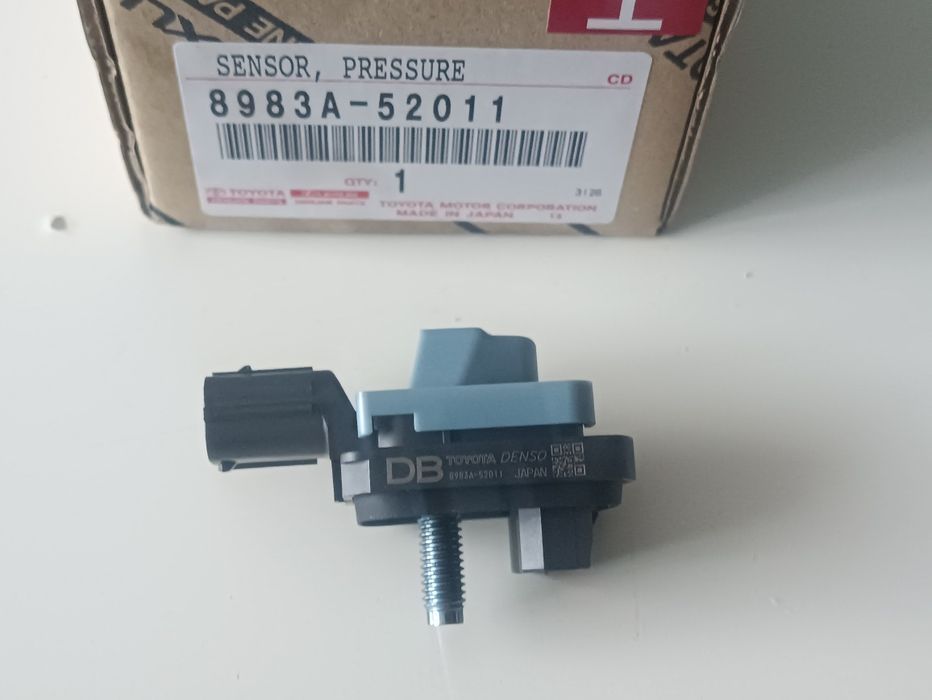 Toyota RAV4 Yaris corolla Lexus czujnik zderzeniowy uderzeniowy sensor