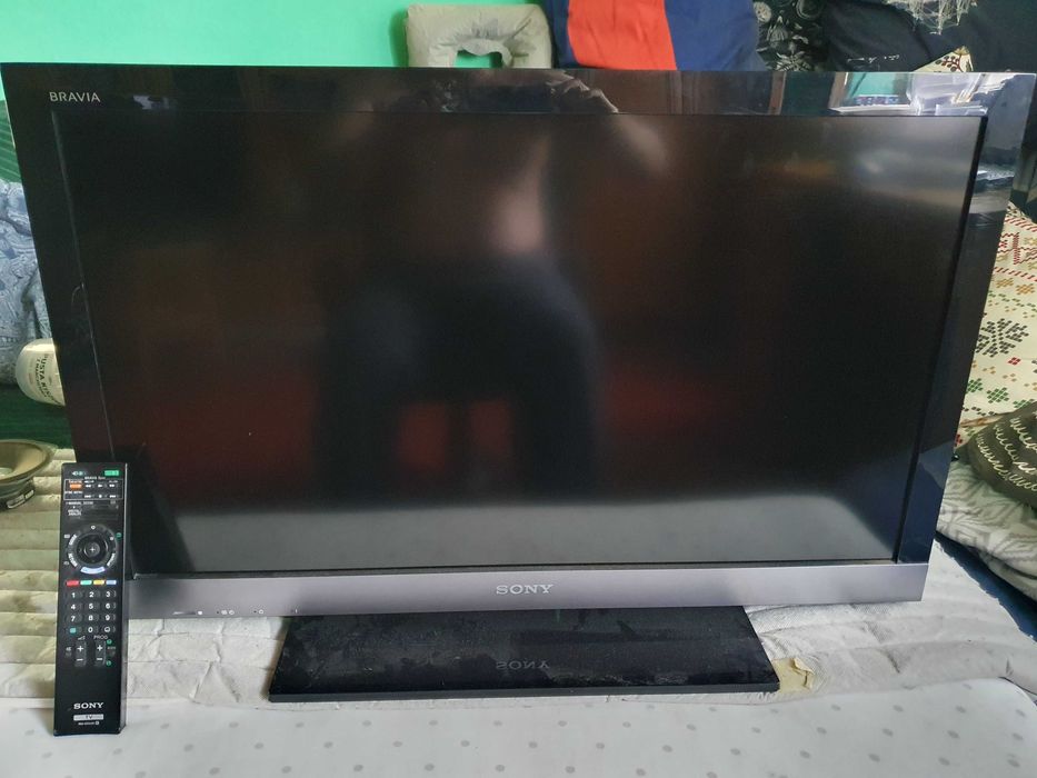 Sony KDL-32EX600 z pilotem