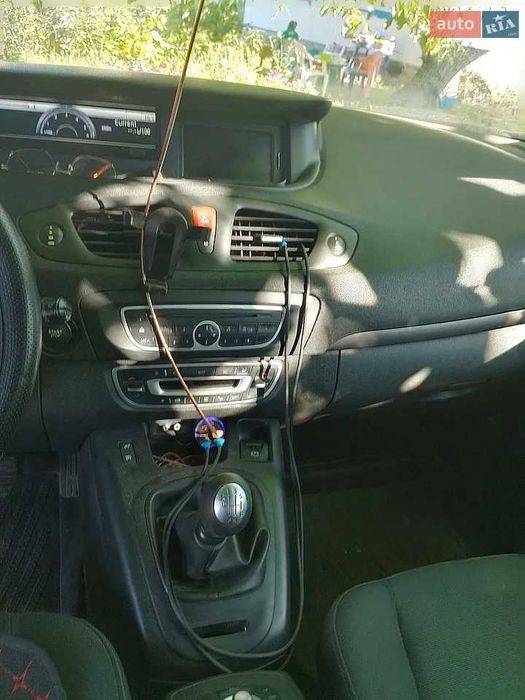 продам Renault Grand Scenic 2010