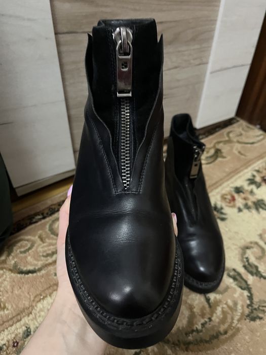 Продам шкіряні зимові черевички 36 розмір