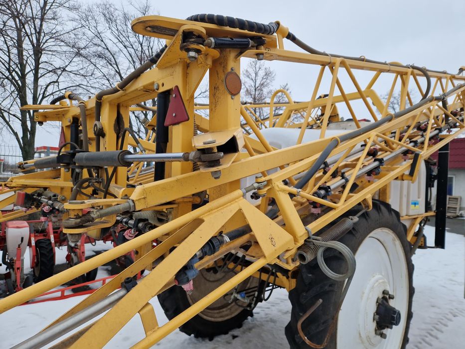 Причіпний  оприскувач "Кронос"