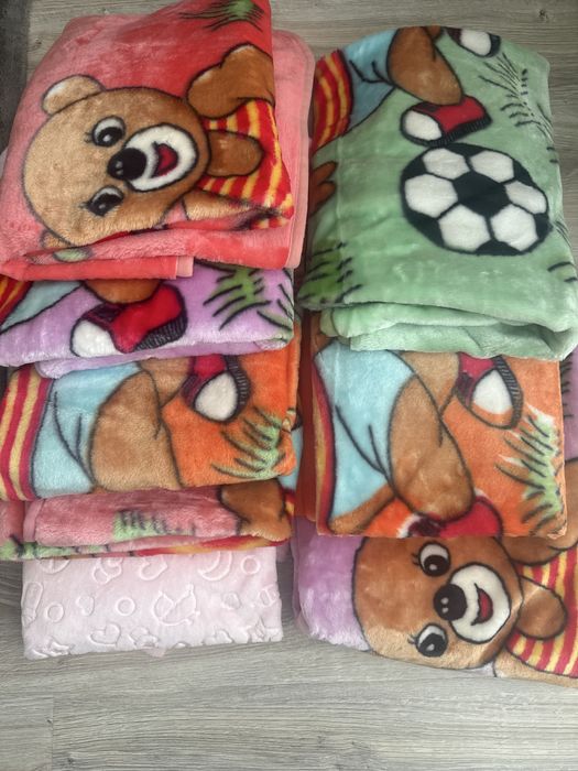 Дитячі флісові покривала