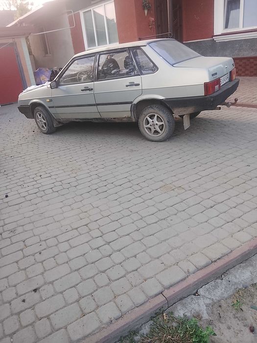 Продаю автомобіль ВАЗ-21099