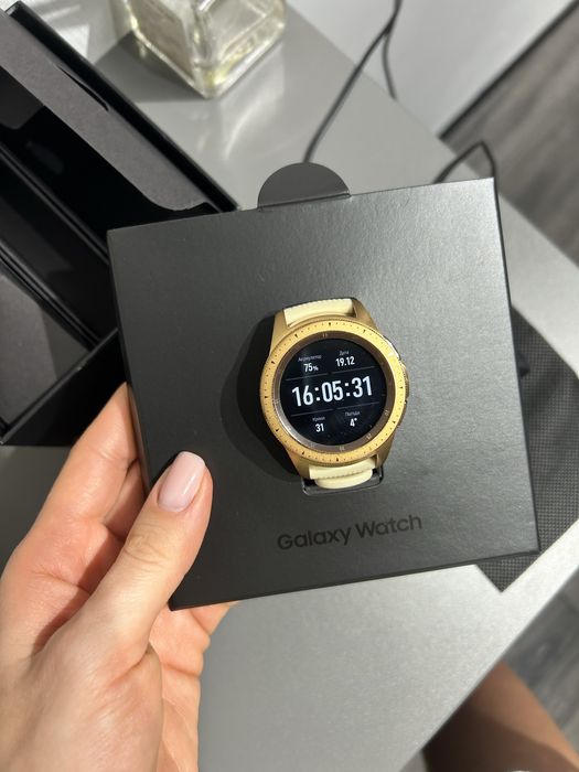 Смартгодинник Samsung Galaxy Watch 42mm  Rose Gold