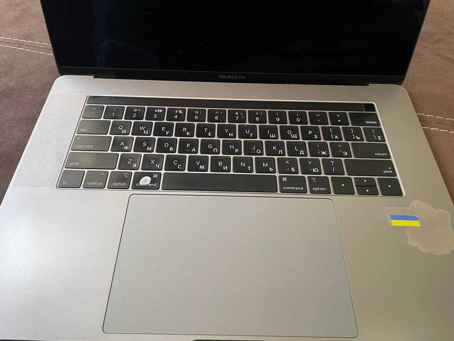 MacBook Pro 2018 під відновлення або на запчастини