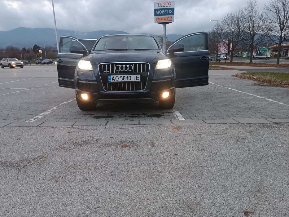 Audi q7 2013 рік