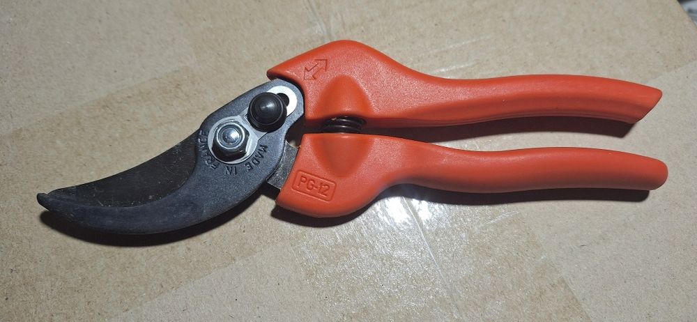 Новий секатор Bahco PG-12-F (Франция)