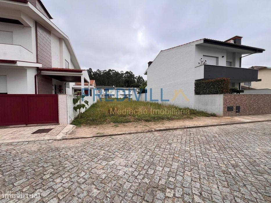 Land Plot for Sale in Vilar do Pinheiro, Vila do Conde