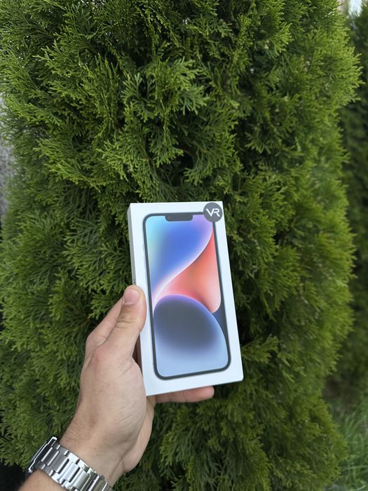 Практично ідеальний Iphone 14