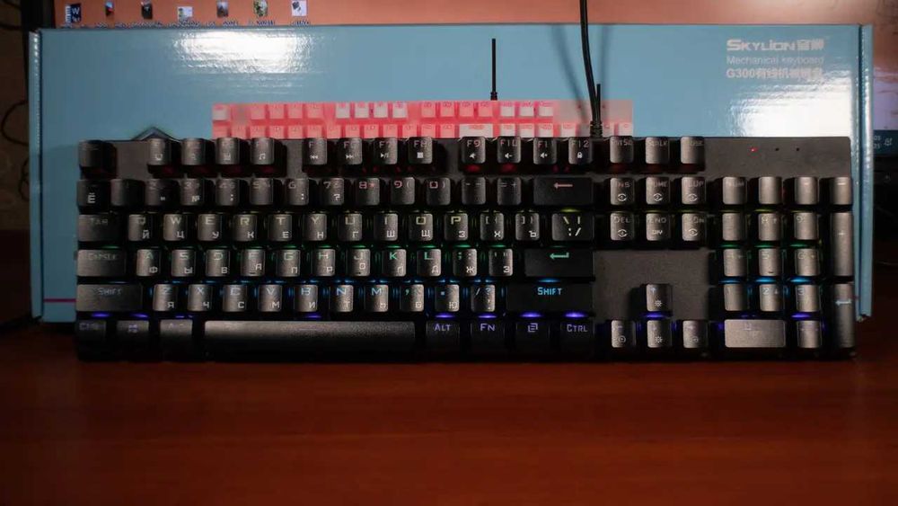 Механическая Клавиатура SKYLION G300 с кириллицей и RGB подсветкой