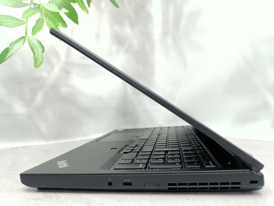 Quadro T2000 (4GB)/Lenovo ThinkPad P53/i7-9850H/16/512M2/IPS/6 ядер