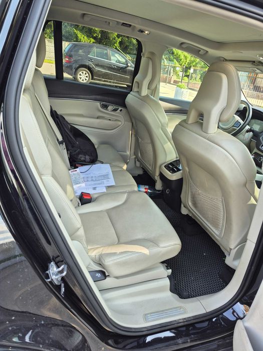 Продам Volvo xc 90 2020