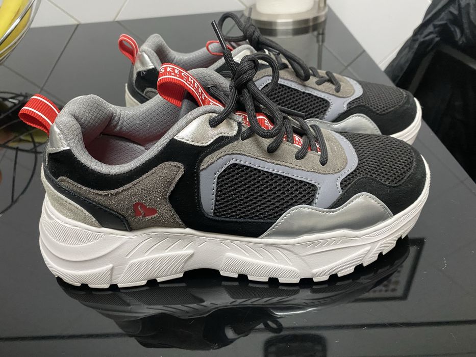 Tenis sckechers mulher novos