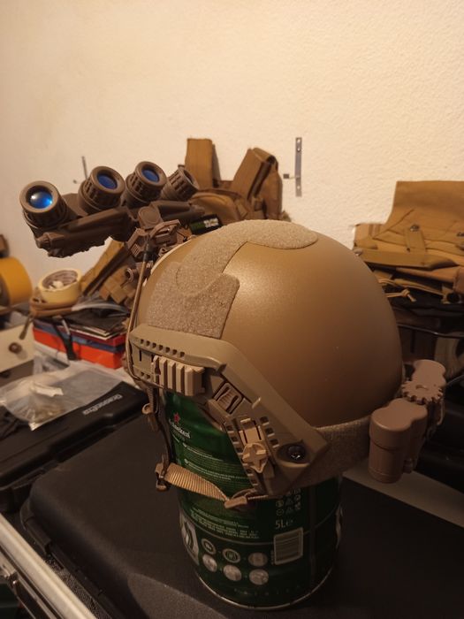 Airsoft visão noturna  e capacete