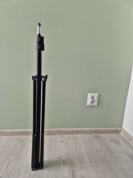 Ricoh Theta SC2 - kamera sferyczna 360° + statyw